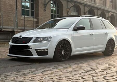 Skoda Octavia 2.0 TDI DSG RS Combi RS