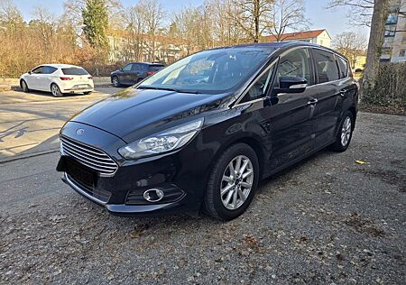 Ford S-Max 2,0 EcoBlue 140kW 4x4 Titanium Auto Ti...