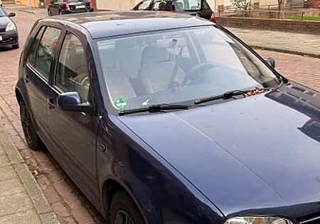 VW Golf Volkswagen 1.6 Standard