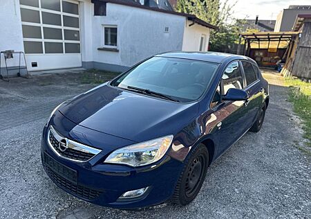 Opel Astra J Lim. 5-trg. 150 Jahre *1.Hand*Klima*