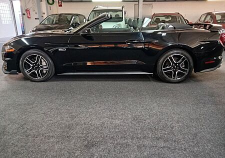 Ford Mustang CONVERT GT