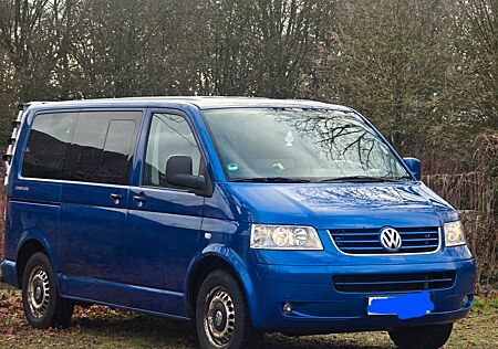 VW T5 Multivan Volkswagen *wenig KM*Scheckheft bei *