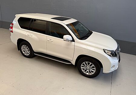 Toyota Land Cruiser 2.8 D-4D TEC-Edition 7 Sitze 1 Hand