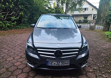 Mercedes-Benz B 180 BlueEFFICIENCY -