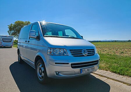 VW T5 Multivan Volkswagen Startline 2,5l - 5 Zyl. Automatik
