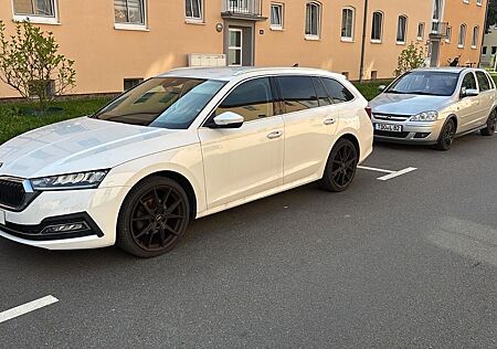Skoda Octavia Combi 2.0 TDI DSG