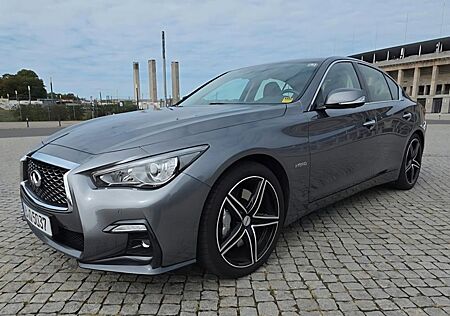 Infiniti Q50 Hybrid Sport Tech AWD 364 PS 556 Nm