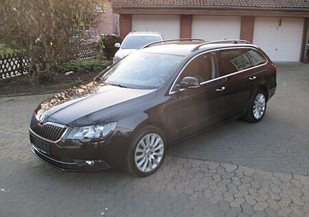 Skoda Superb 1.8 TSI Exclusive Combi,sehr gepflegt