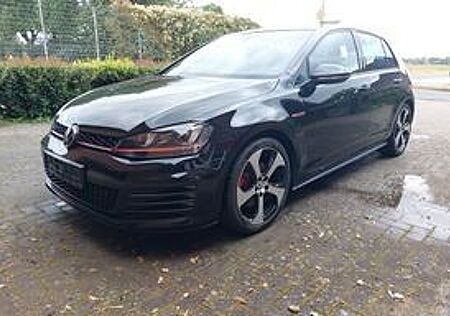 VW Golf Volkswagen 2.0 TSI GTI blue Motion 1 Hand Mod 2016