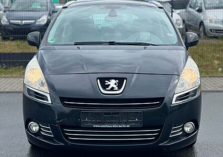 Peugeot 5008 2.0 HDi Platinum Automatik Vollleder Pano