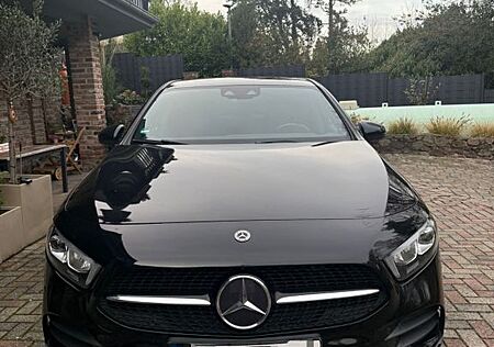 Mercedes-Benz A 250 e AMG/Night/LED/CarPlay/ DAB/Ambi/Temp/PTS