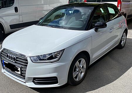 Audi A1 1.0 TFSI ultra Sportback gletscherweiß