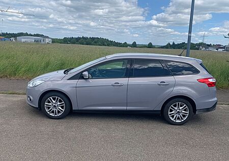 Ford Focus 1,6 Ti-VCT 92kW PowerS SYNC Edit Turni...