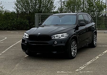 BMW X5 xDrive30d - M Sport Paket Pano HUD soft. Etc.