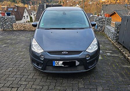 Ford S-Max 2,5 Titanium Titanium
