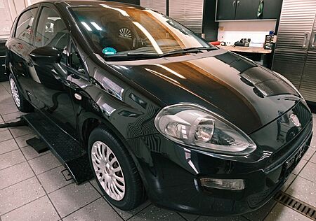 Fiat Punto *POP *1.4*TÜV NEU*NAVI*5-TÜRIG*8XBEREIFT**