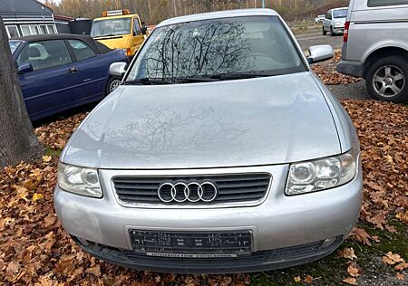 Audi A3 1.6 Ambiente ,Klima.