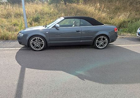 Audi A4 2.4 Cabriolet - V6