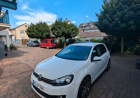 VW Golf Volkswagen 1.4 TSI 90 kW Highline Zweitbesitzer