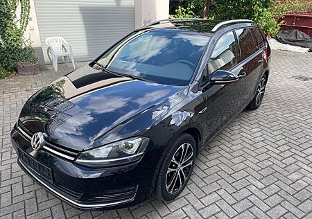 VW Golf Volkswagen VII 2.0/Variant Lounge/Standheizung-Webasto