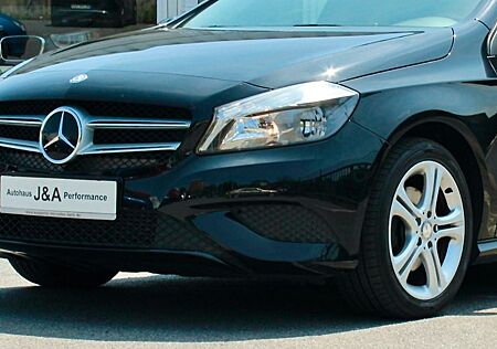 Mercedes-Benz A 180 A -Klasse BlueEfficiency/LEDER/NAVI