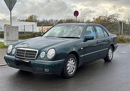 Mercedes-Benz E 230 ELEGANCE Automatik