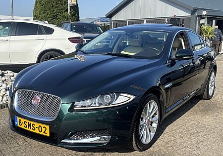 Jaguar XF 3.0 V6 Benzine 2013 Facelift Groen Schiebedac