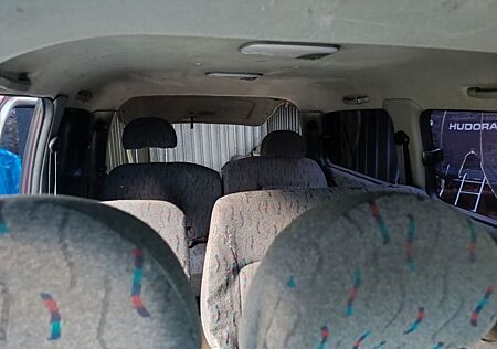 Hyundai H-1 Starex 2.4 -