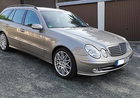 Mercedes-Benz E 200 KOMPRESSOR T AVANTGARDE