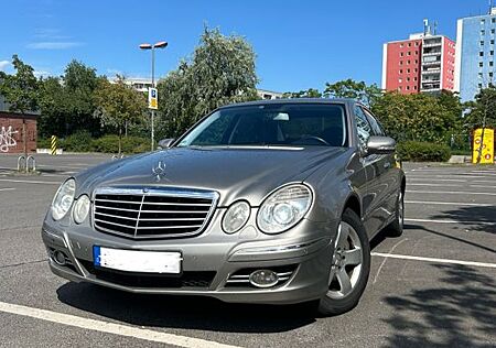 Mercedes-Benz E 320 CDI AVANTGARDE Luftfederung Leder