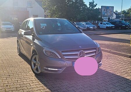 Mercedes-Benz B 200 CDI BlueEFFICIENCY -