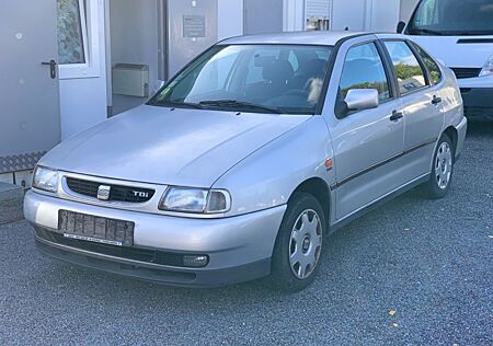 Seat Cordoba 1.9 TDi/1 HAND/KLIMA/ABS/EL.FH