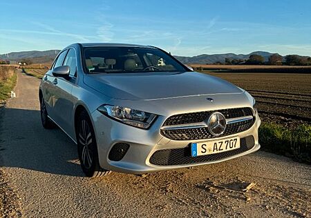 Mercedes-Benz A 180 MBUX High-End-Paket Rückfahrkamera