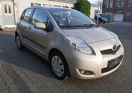 Toyota Yaris 1.3 Cool Privatverkauf