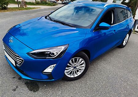 Ford Focus ++Turnier+Titanium+B&O+Assist-System