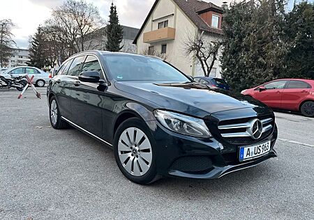 Mercedes-Benz C 220 d 4MATIC T Autom. -