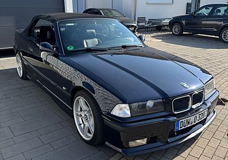BMW 320i Cabrio
