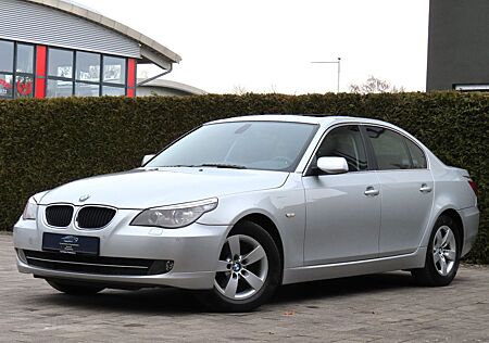 BMW 520i *Aut. / Navi / Schiebedach*