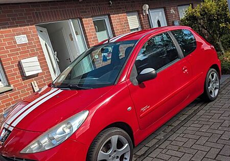 Peugeot 206 + Street Racing75 PS, TÜV neu, Reifen neu