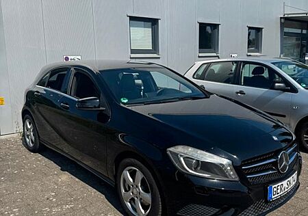 Mercedes-Benz A 180 -