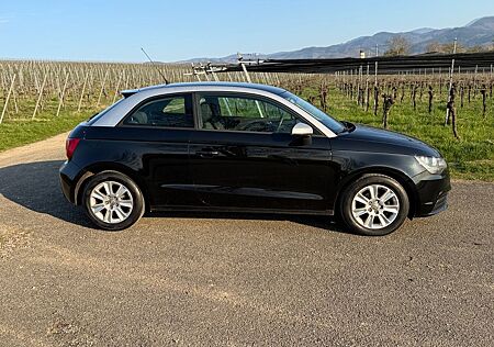 Audi A1 1.2 TFSI Service & TÜV neu + Steuerkette*