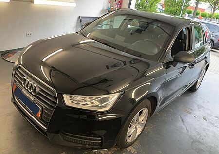 Audi A1 1.0TFSI Sport *NAVI*PDC*SITZHEIZUNG*BLUETOOTH