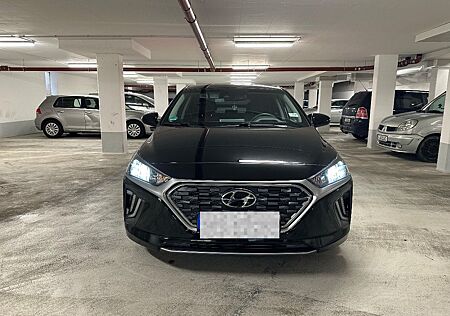 Hyundai Ioniq 1.6l GDi PLUG-IN HYBRID - Premium