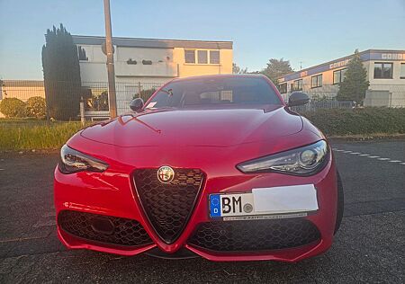 Alfa Romeo Giulia Veloce Ti Turbo 16V 280 PS/206kW