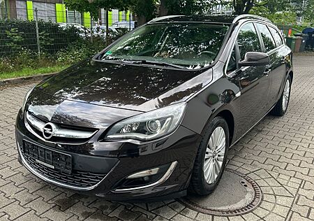 Opel Astra J Sports Tourer Exklusiv