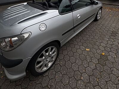 Peugeot 206 CC Automatik | CarPlay | Rückfahrkamera