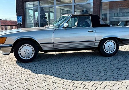 Mercedes-Benz SL 560