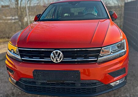 VW Tiguan Volkswagen Comfortline BMT/Start-Stopp 4Motion Pano,