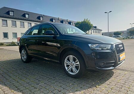 Audi Q3 2.0 TFSI quattro -