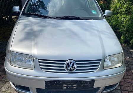 VW Polo Volkswagen 1.4 44kW Basis